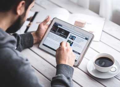 Ljudi provode više od 28 godina života online Ljudi provode više od 28 godina života online